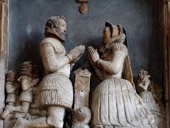 North-Ockendon-Church-Essex-5-Momument-Poyntz.jpg