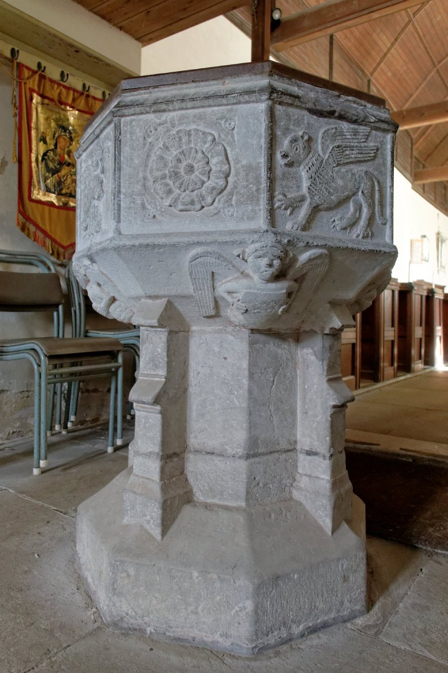 Little Bromley - St Mary the Virgin - Font